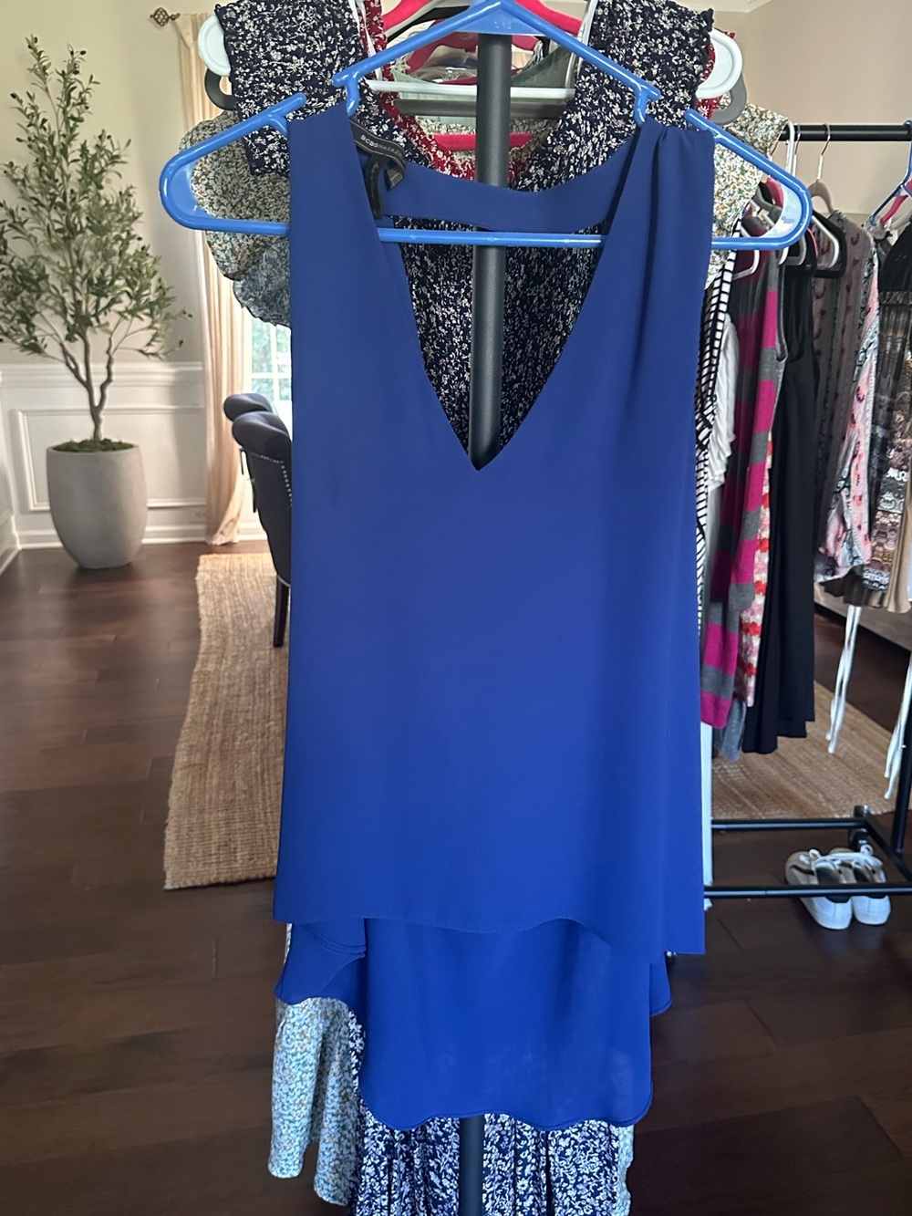 BCBGMAXAZRIA Royal Blue Draped Back Top – Size Small